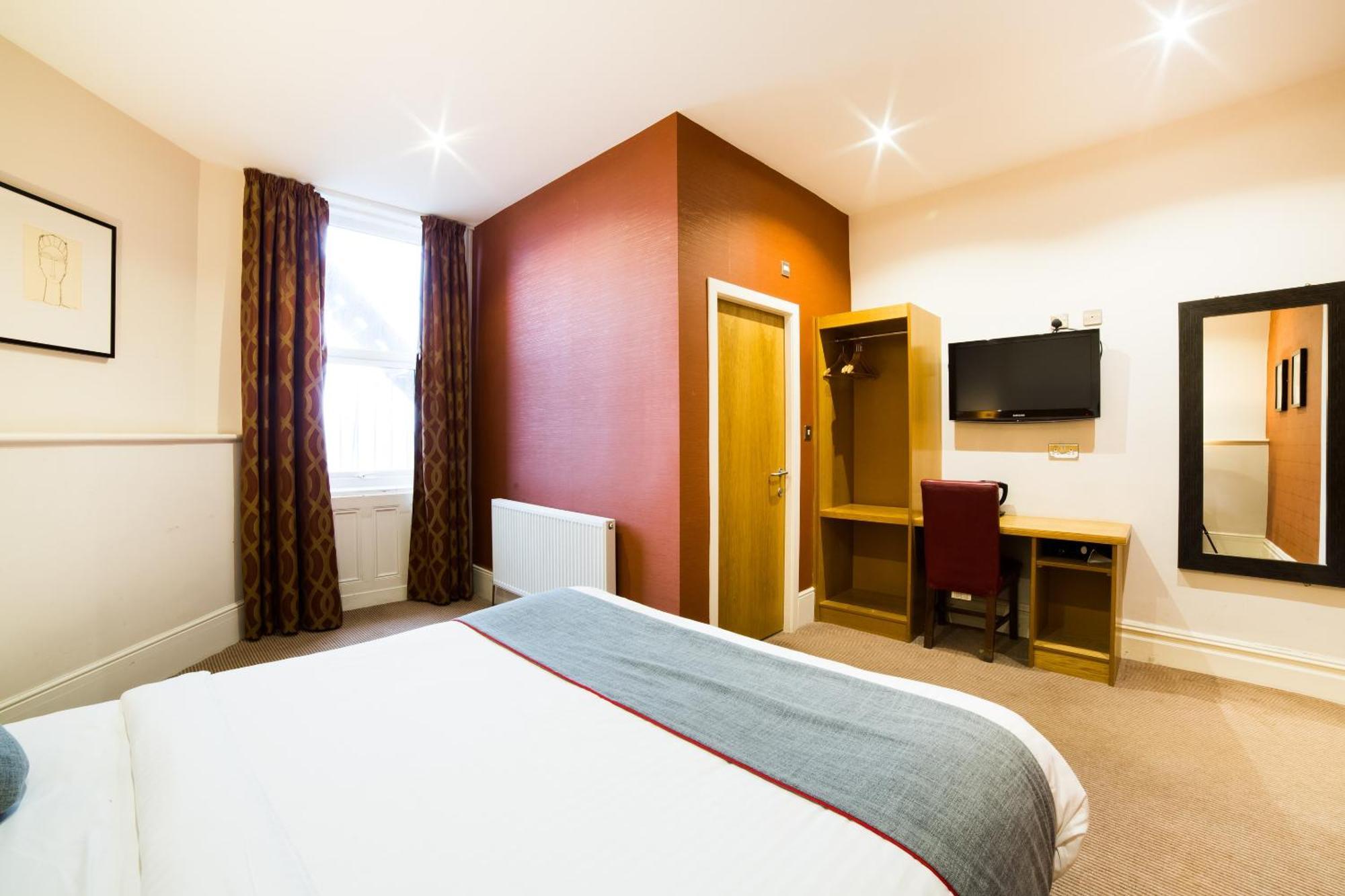 Oyo Imperial Hotel Barrow-in-Furness Exteriör bild