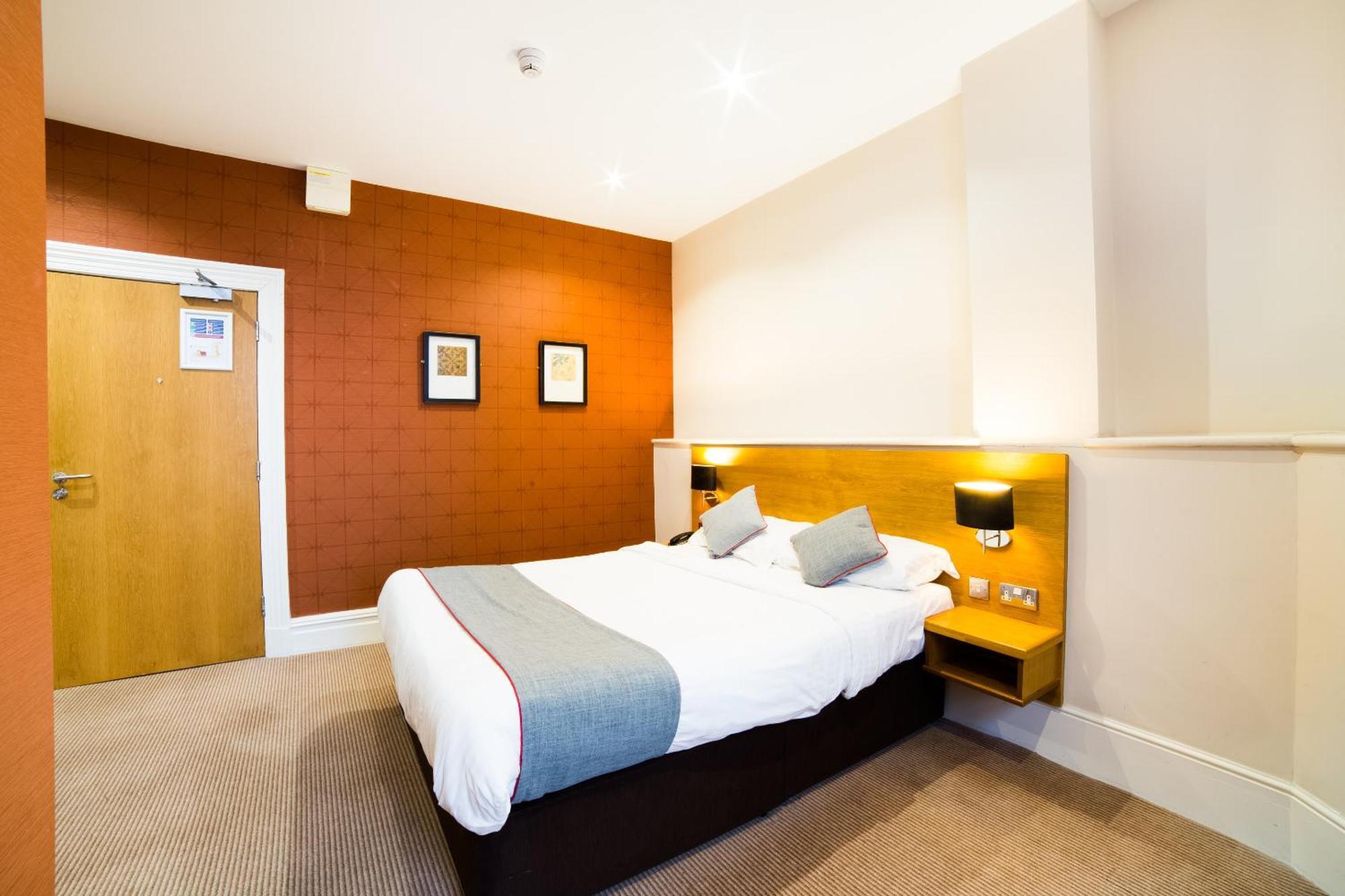 Oyo Imperial Hotel Barrow-in-Furness Exteriör bild